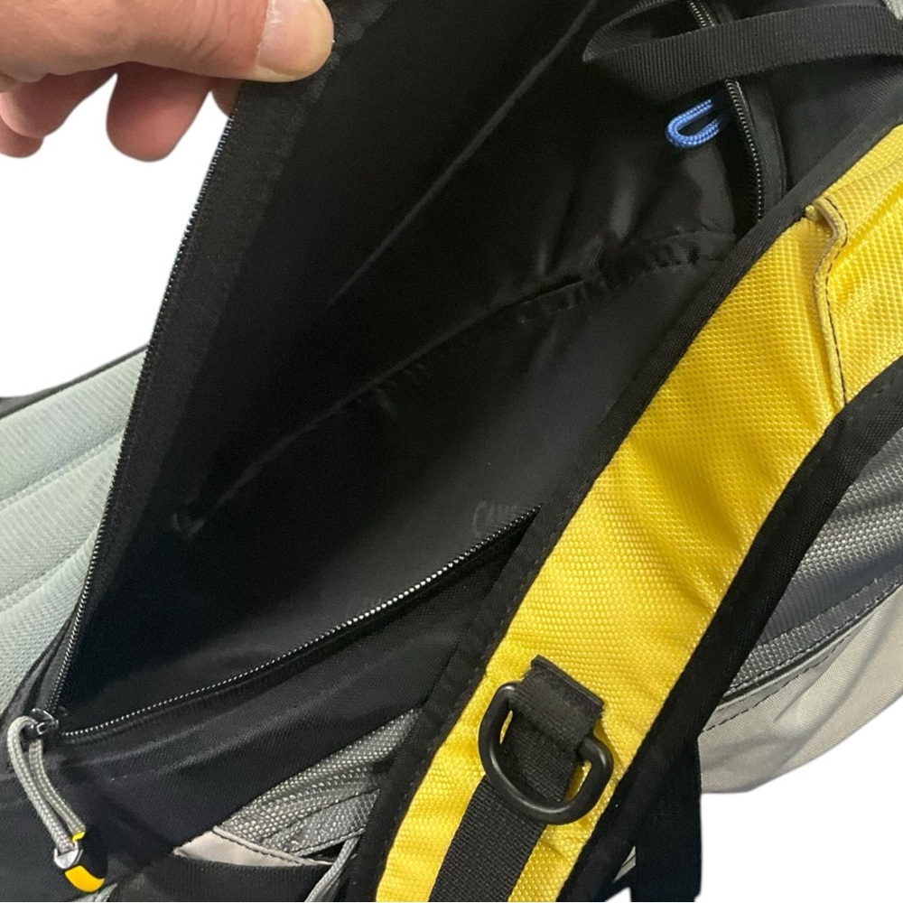 Camelbak Cloud Walker Backpack Hydration-Ready Ad… - image 6